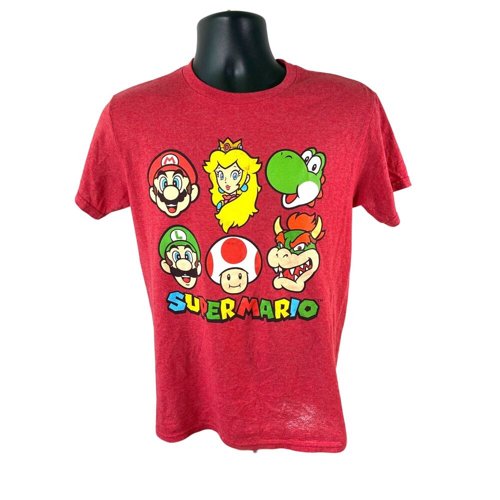 Super Mario Nintendo Characters Red Graphic T Shirt Small